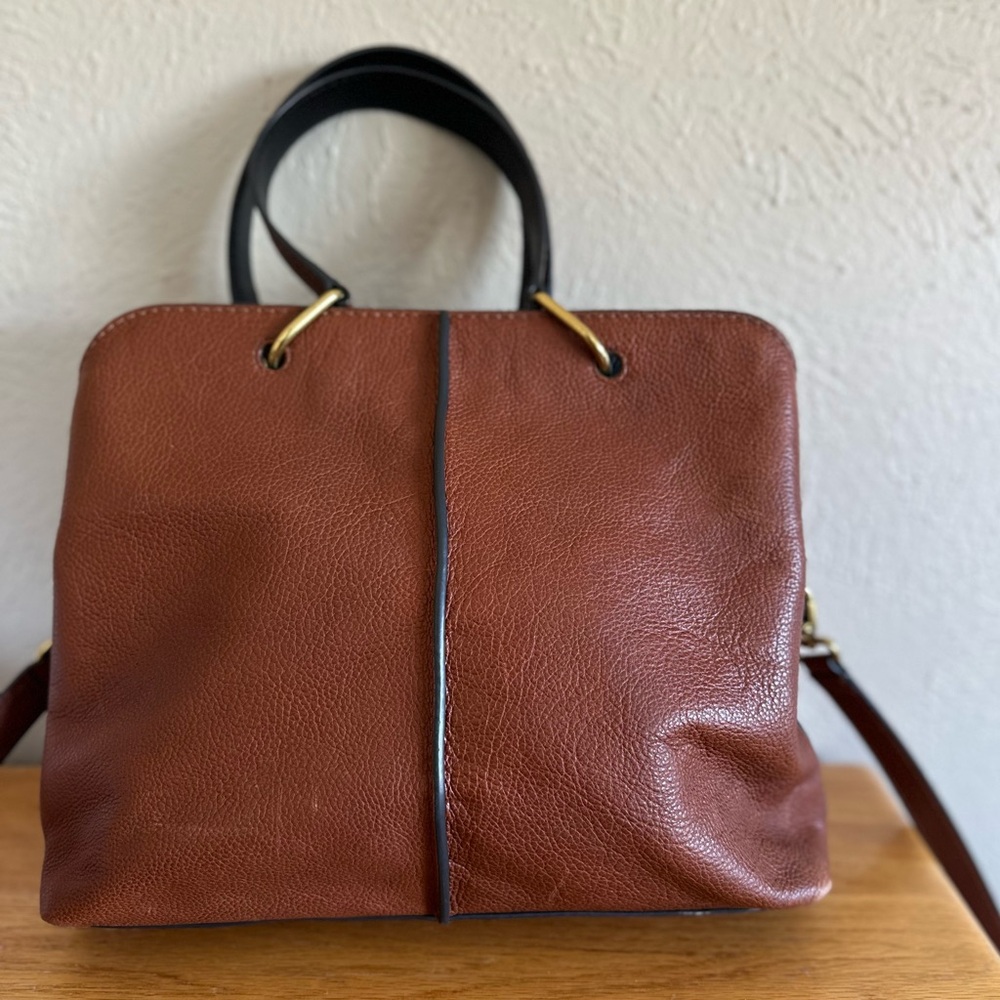 Fossil Lane Satchel - Elegant Brown Leather Handbag - Picture 2 of 6